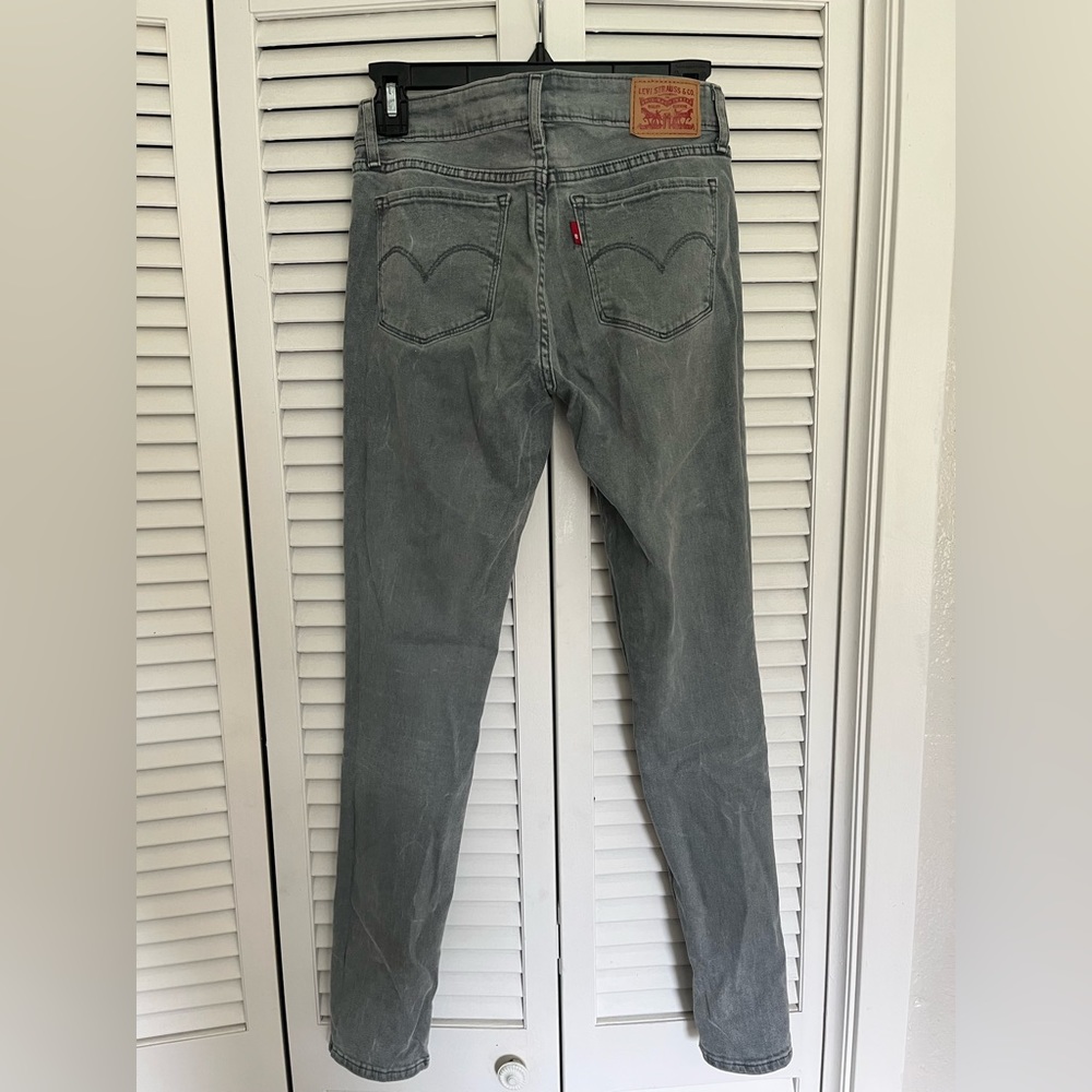 Levi’s 711 skinny jeans